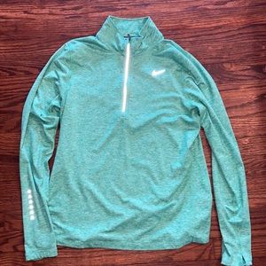 Women’s Nike dry fit quarter zip
